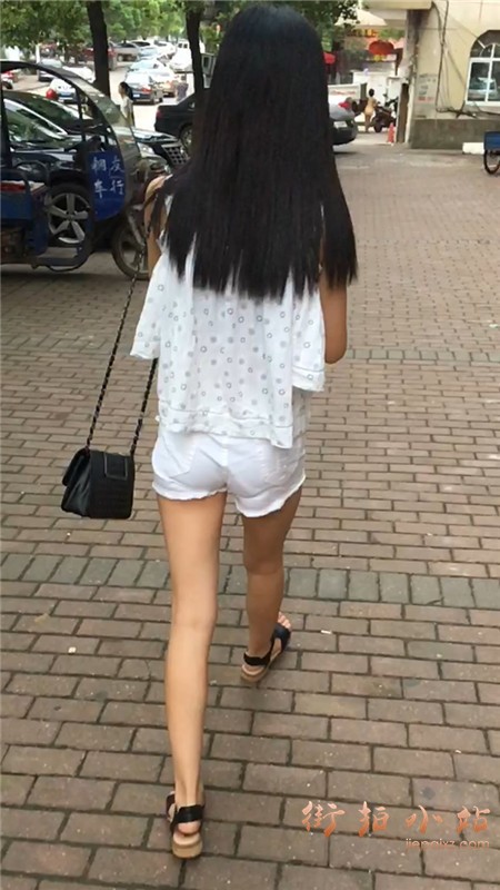 084530jsn0fffzwe1nn00t (1).jpg