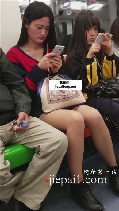 4k-地铁上偶遇脸色红润气色好的长腿妹子，
