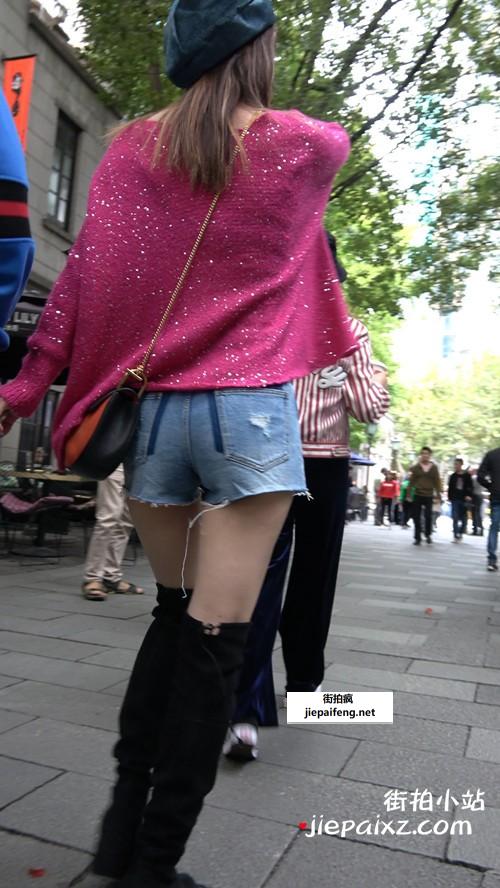 4K - 时尚打扮气色不错的热裤美腿街拍美女 [1.32 GB/MP4]