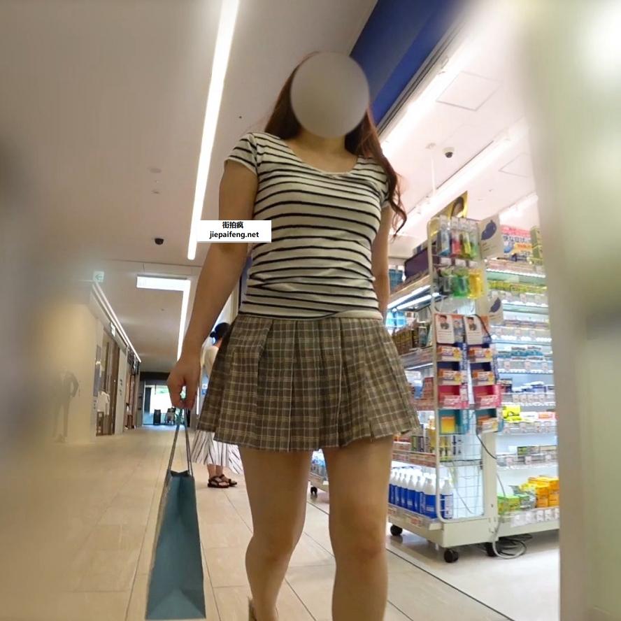 [短裙] JK短裙高跟白腿妹子逛街[1.33G] 