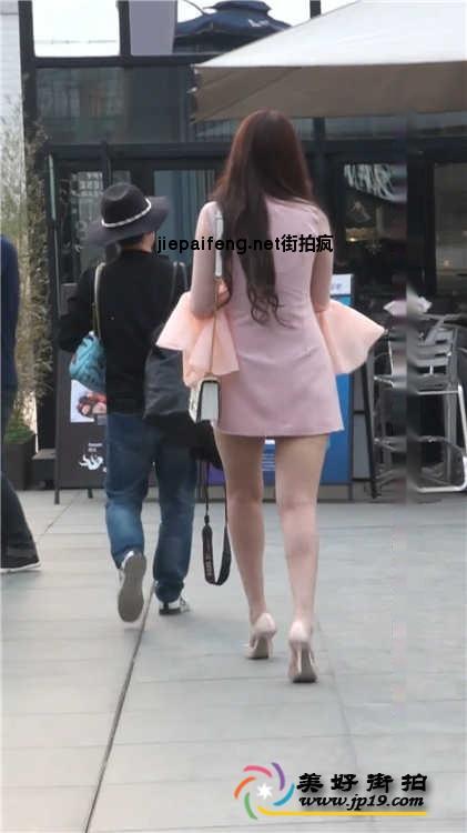 高清23-037-粉色超短裙的高跟美腿模特（三）[MP4/349M] 