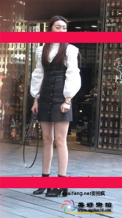 高清22 - 147-黑色皮短裙的高跟美腿小姐姐（二）[MP4/164M]