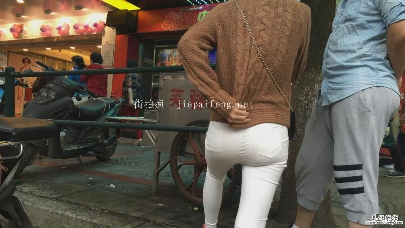 极品白裤显内痕小少妇饱满圆臀[MOV/1.37G] 