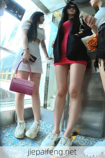 2023年更新街拍高清视频优选合集系列-第04季 无马赛克 128V 220GB 25.jpg