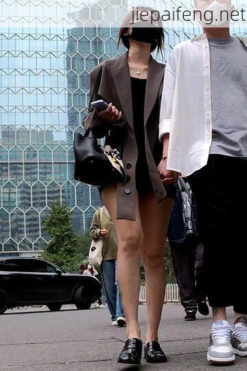 2023年更新街拍高清视频优选合集系列-第13季 无马赛克 243V 218GB 31.jpg