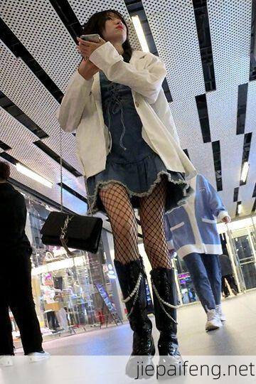 2023年更新街拍高清视频优选合集系列-第13季 无马赛克 243V 218GB 60.jpg