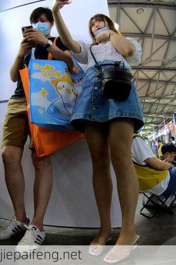 2023年更新街拍高清视频优选合集系列-第17季 无马赛克 160V 220GB 63.jpg