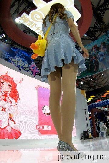 2023年更新街拍高清视频优选合集系列-第17季 无马赛克 160V 220GB 76.jpg