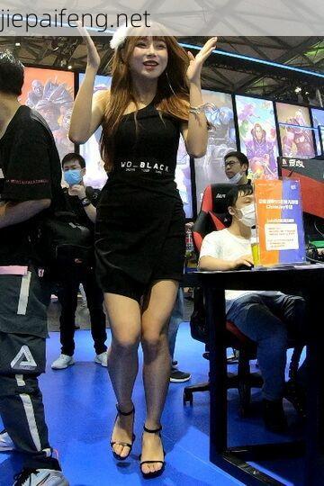 2023年更新街拍高清视频优选合集系列-第17季 无马赛克 160V 220GB 77.jpg