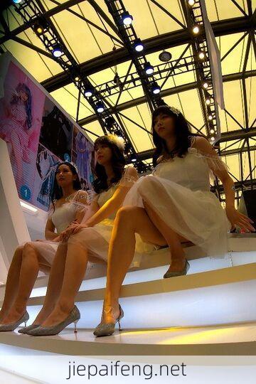 2023年更新街拍高清视频优选合集系列-第17季 无马赛克 160V 220GB 83.jpg