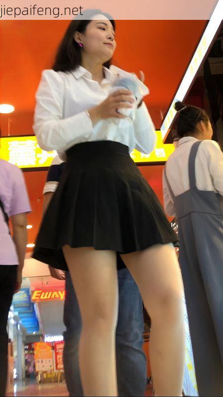 776 2024yiche街拍大师无水印高清视频4K合集 第4期 22.8G 9.jpg