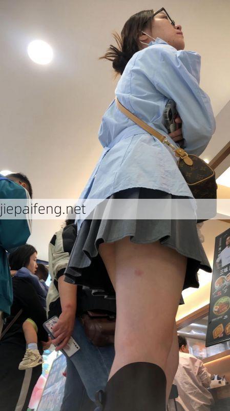 776 2024yiche街拍大师无水印高清视频4K合集 第4期 22.8G 27.jpg