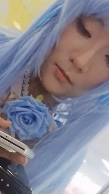 【独家原创】mo吊带破洞黑丝女的美腿+美背coser