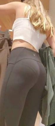 Blonde Teen In Lulu Leggings VPL