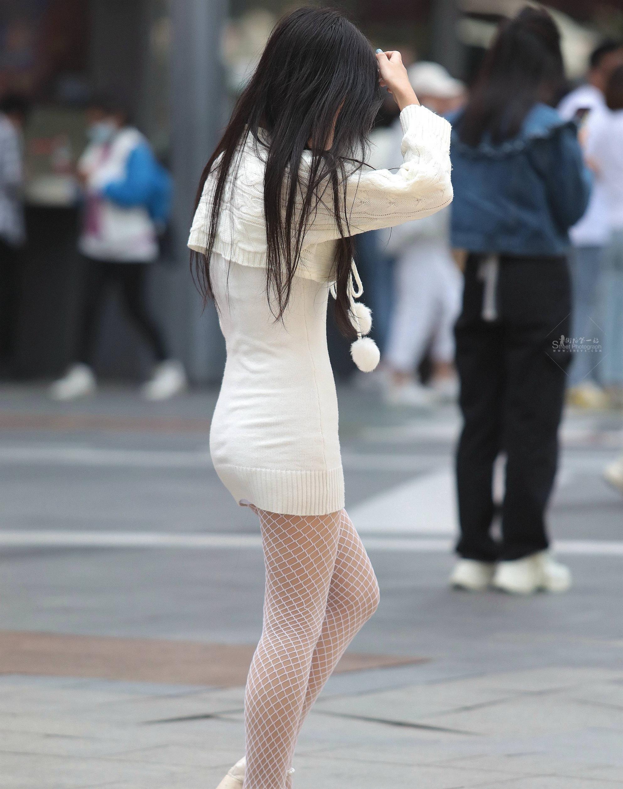  白色网纹妹子