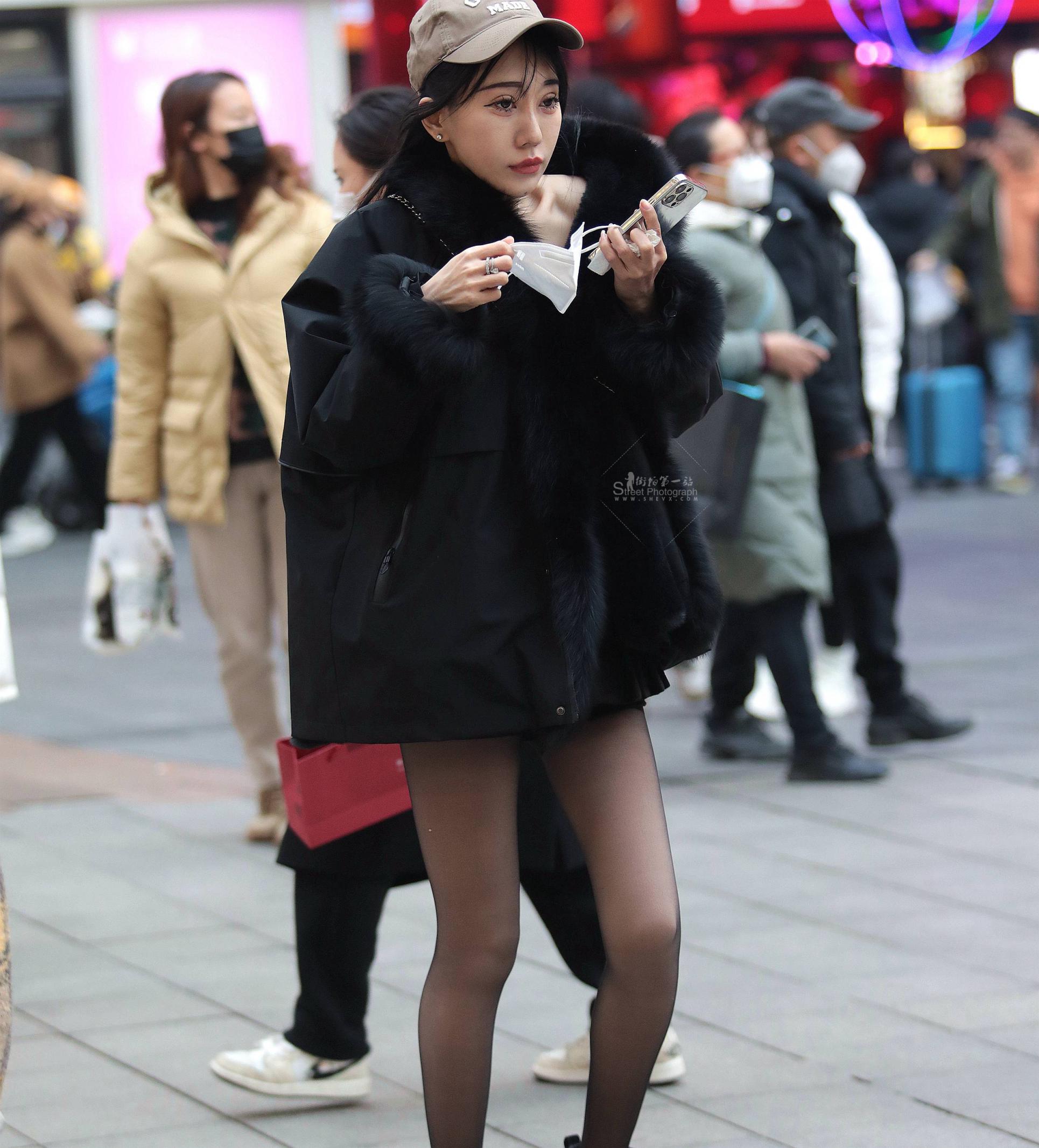  街拍黑丝shaofu