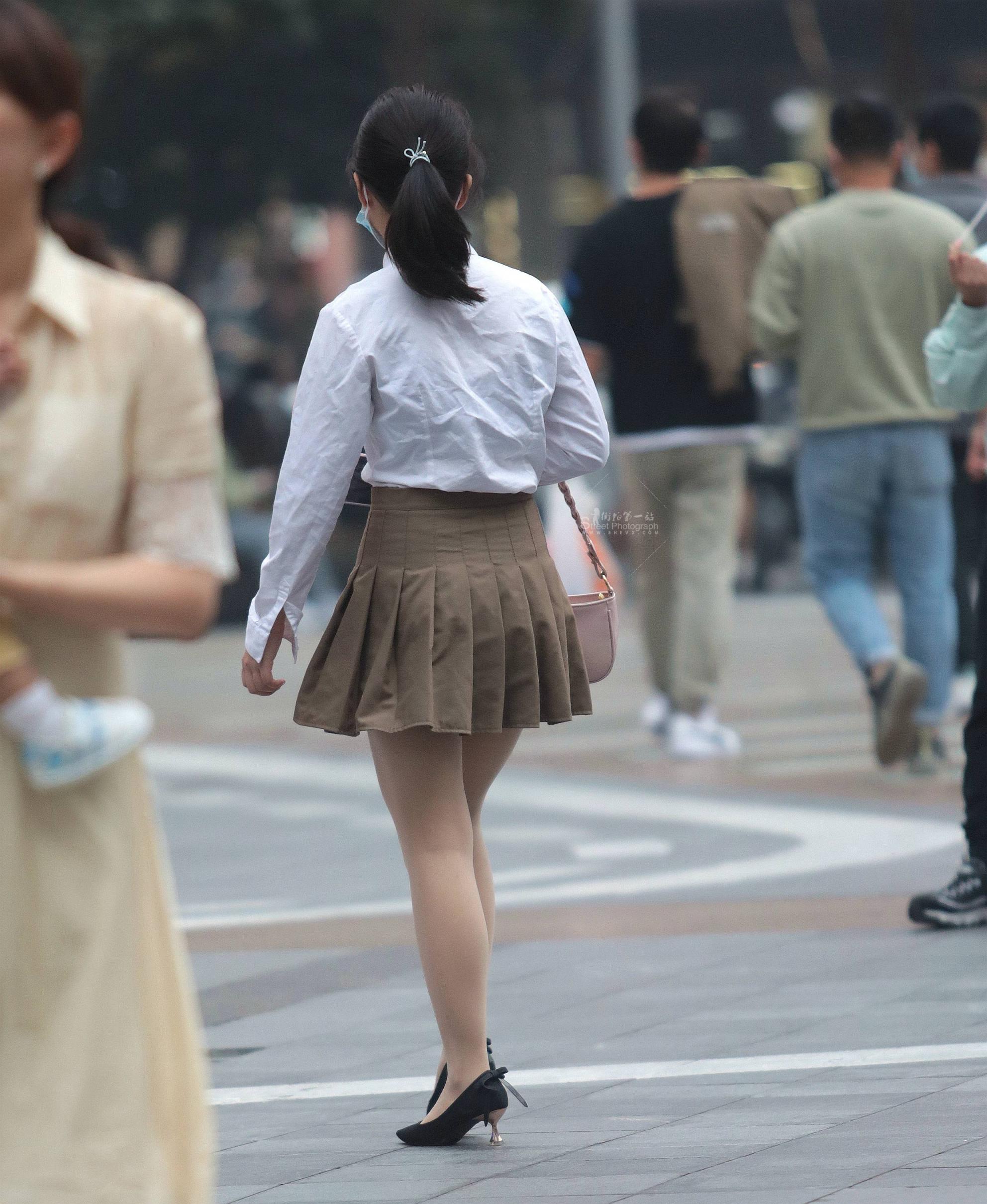 肉丝街拍高跟