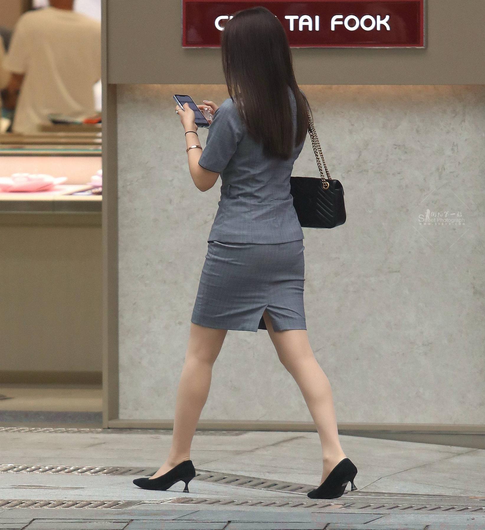 肉丝街拍高跟OL