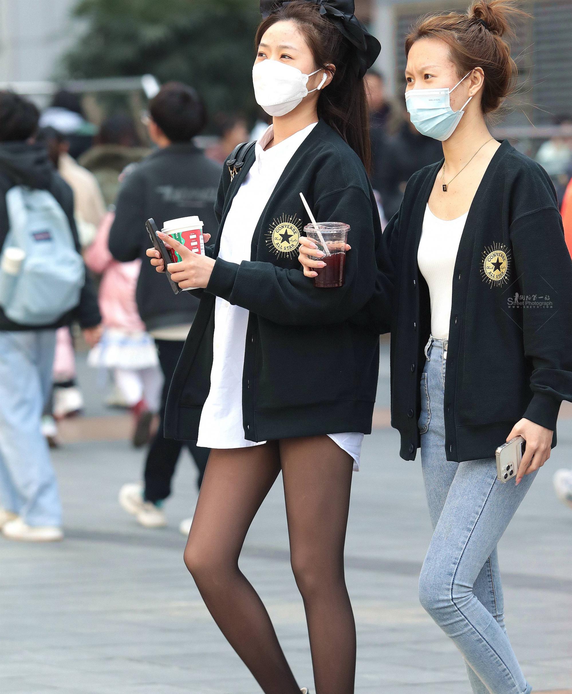街拍黑丝shaofu诱惑
