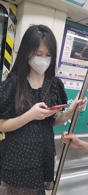【独家原创】黑色斑点连衣裙小姐姐 可惜。。
