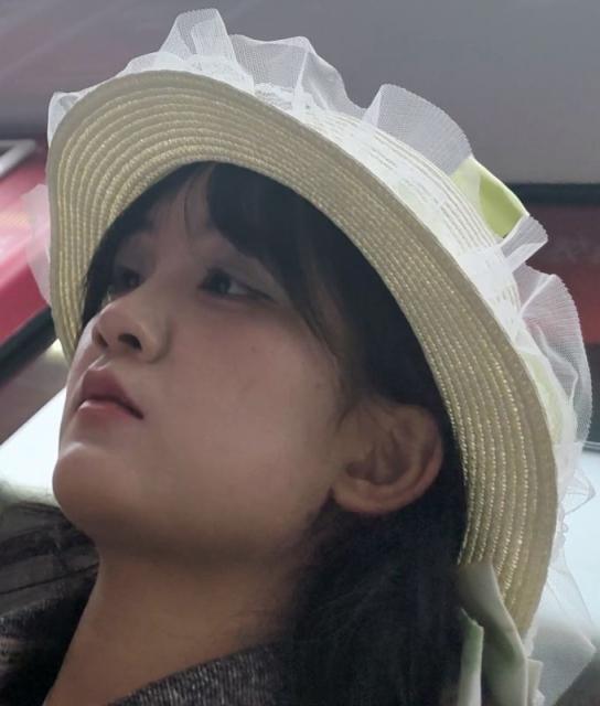 【独家原创】洛丽塔美女的白绑带超薄肉丝美腿