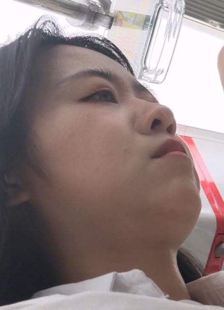 【独家原创】mo圆臀皮裙大姐姐的白丝绑腿袜肉腿