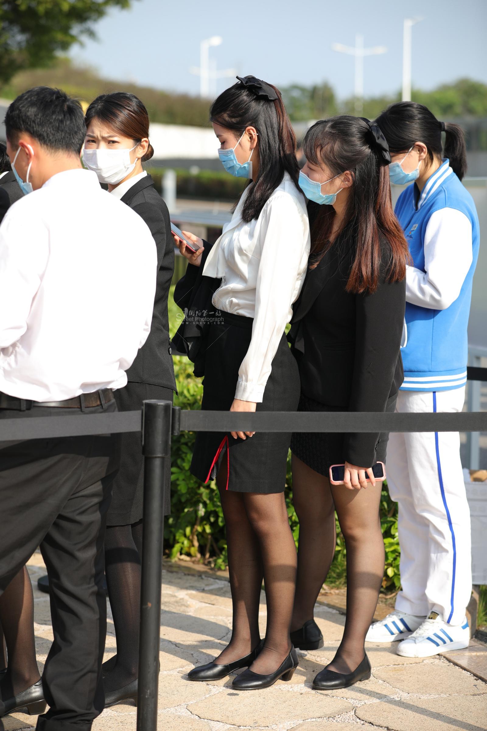 【街拍心灵】OL街拍黑丝美腿制服