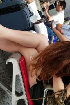  黑色duan ku美TUI尖头高跟