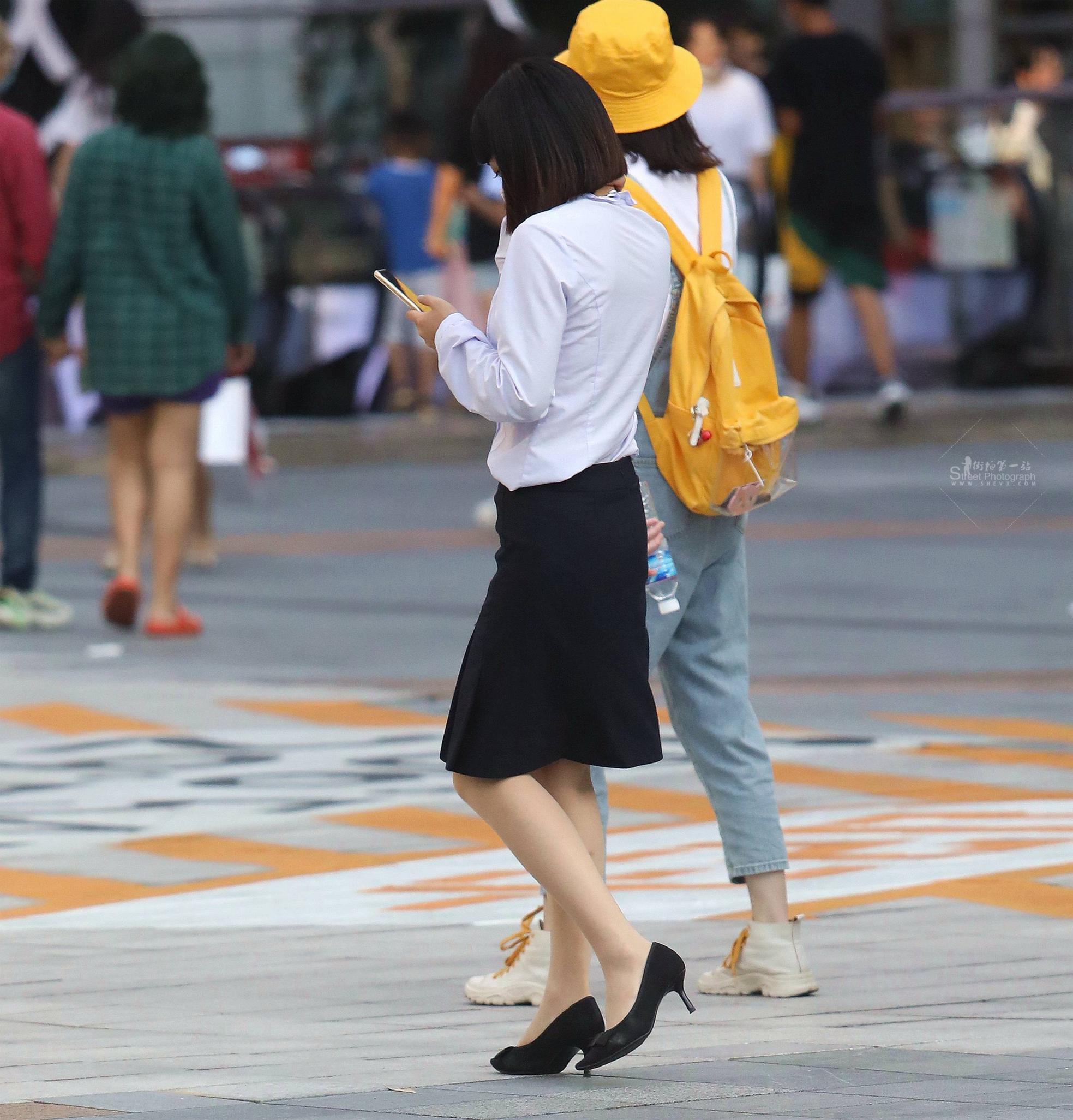 街拍短裙肉丝shaofu