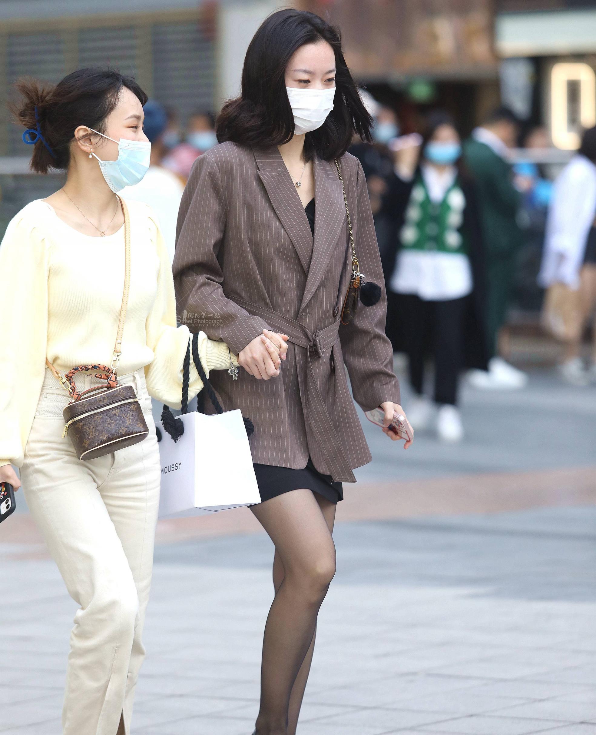 黑丝街拍短裙shaofu