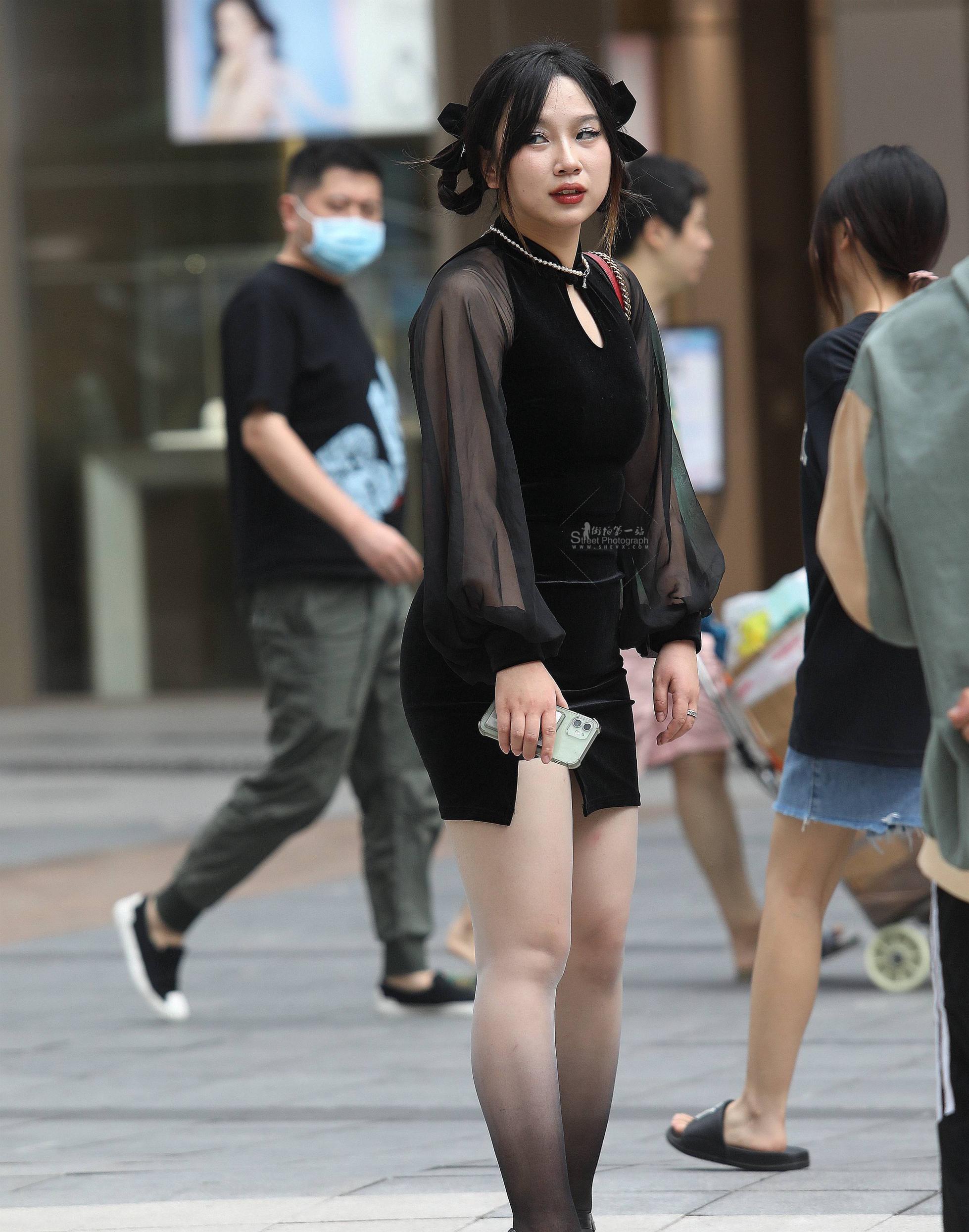街拍丝袜妹子