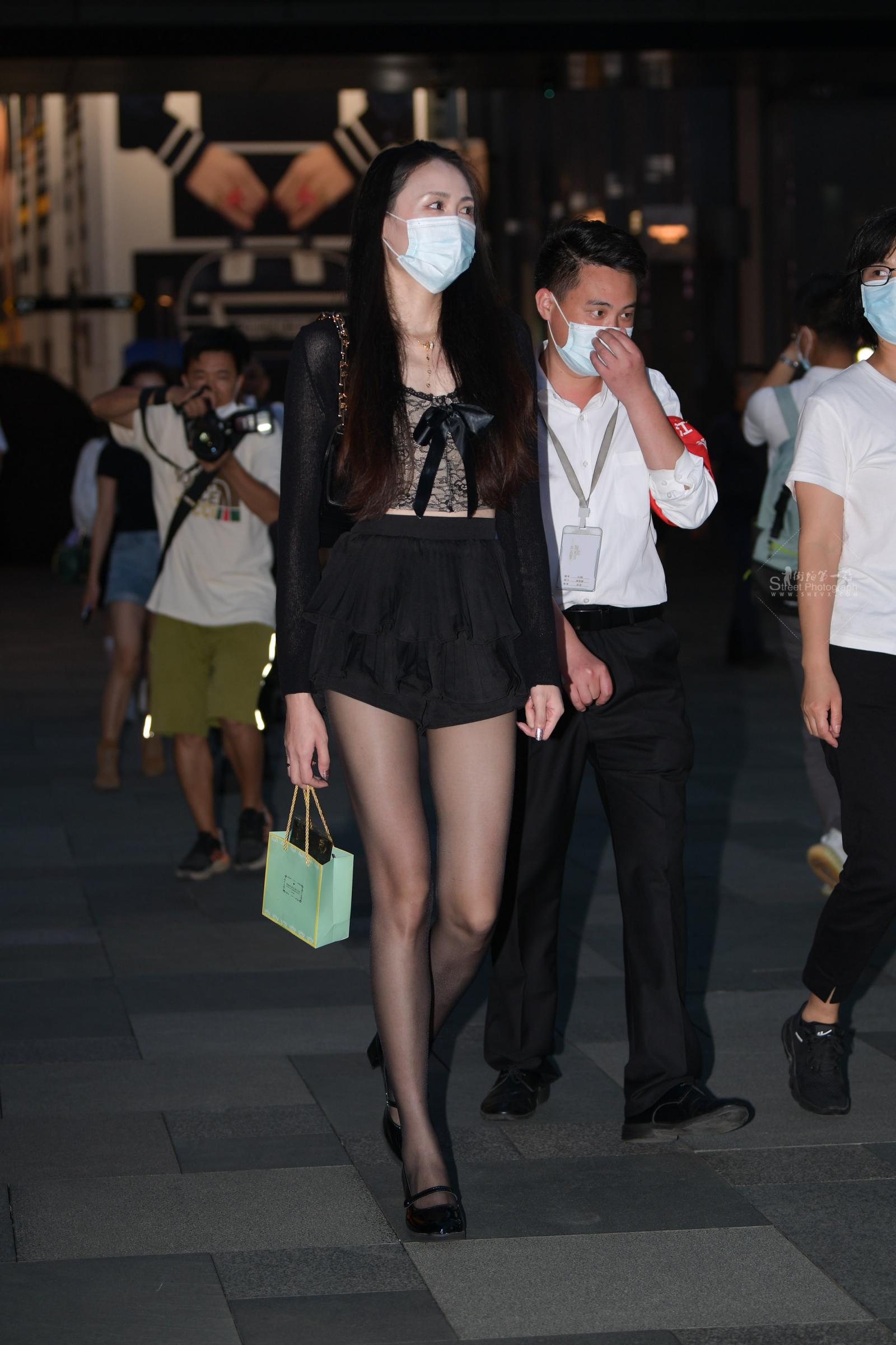  【摄神】22531-3+133黑丝大街拍长腿