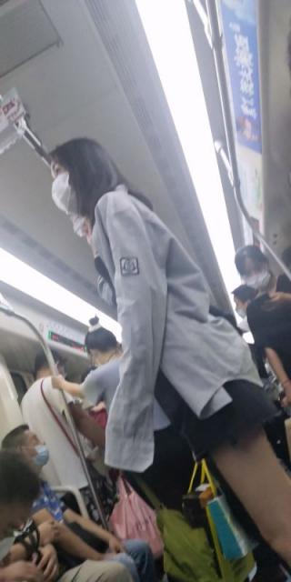 【独家原创】标准学生穿搭的大长腿