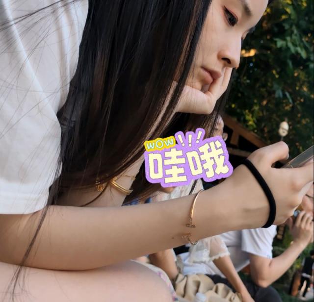 【独家原创】柔美美女的牛仔白长肉腿