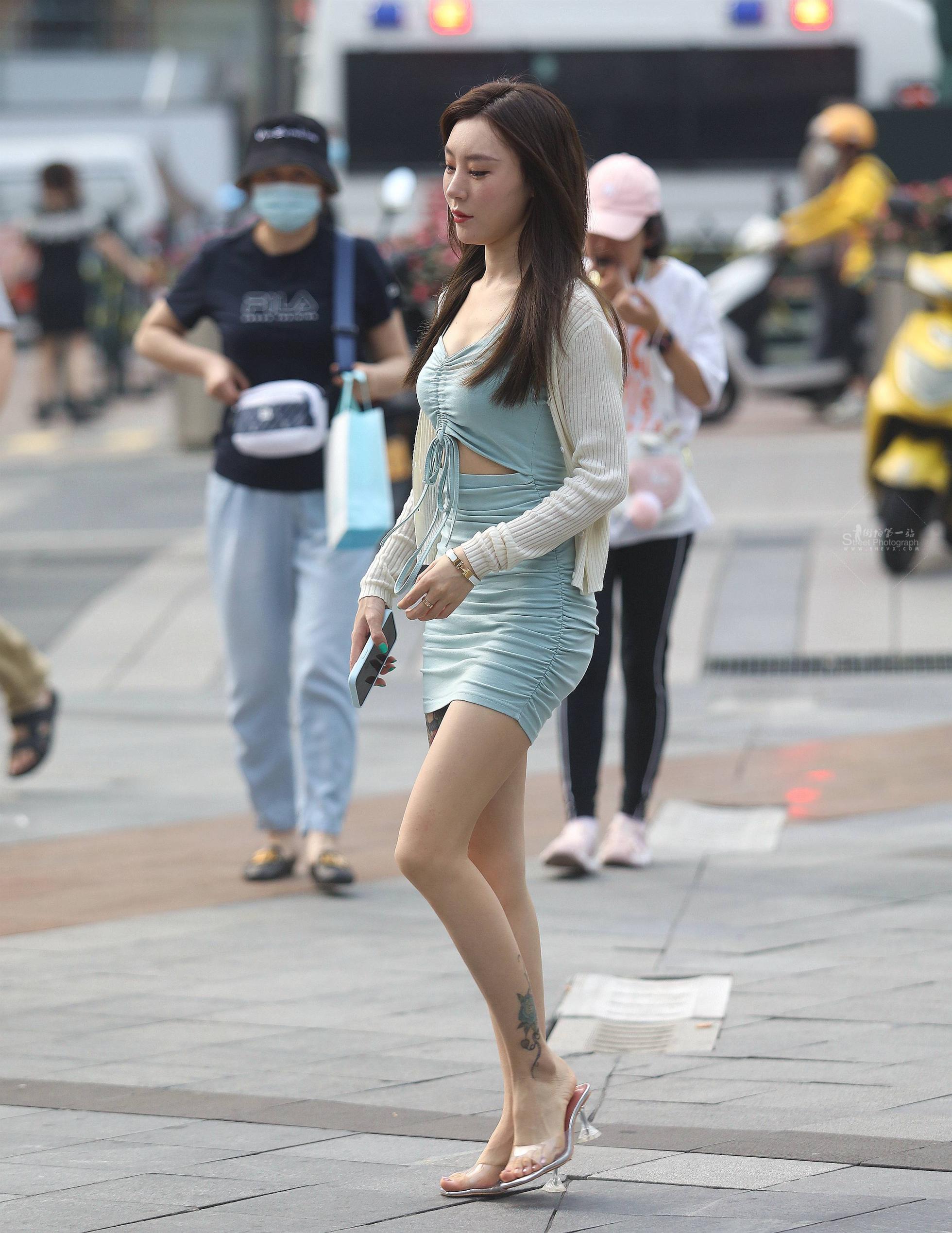 漂亮街拍美腿shaofu
