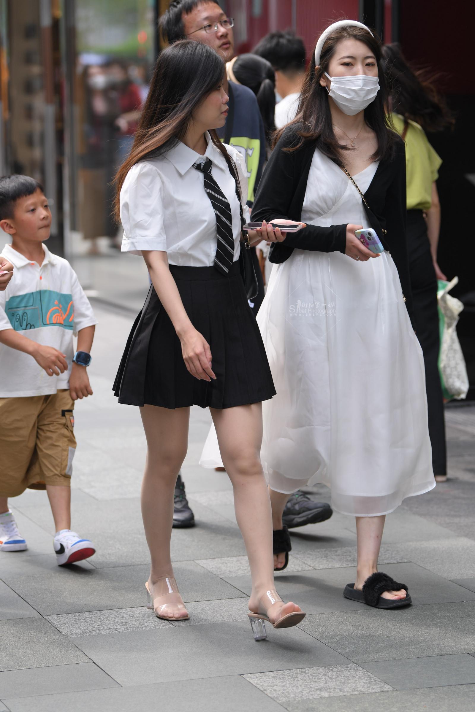 【摄神】22612-2+72百褶裙街拍丝袜女孩
