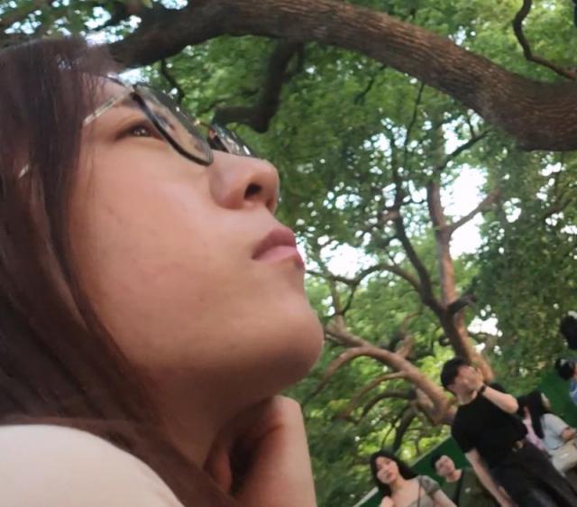 【独家原创】女子大生充满弧线的美臀肌肉大腿