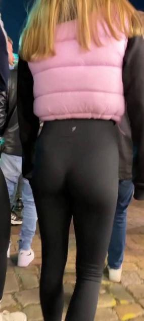 Teens Duo In Black Leggings Creepshot Ass
