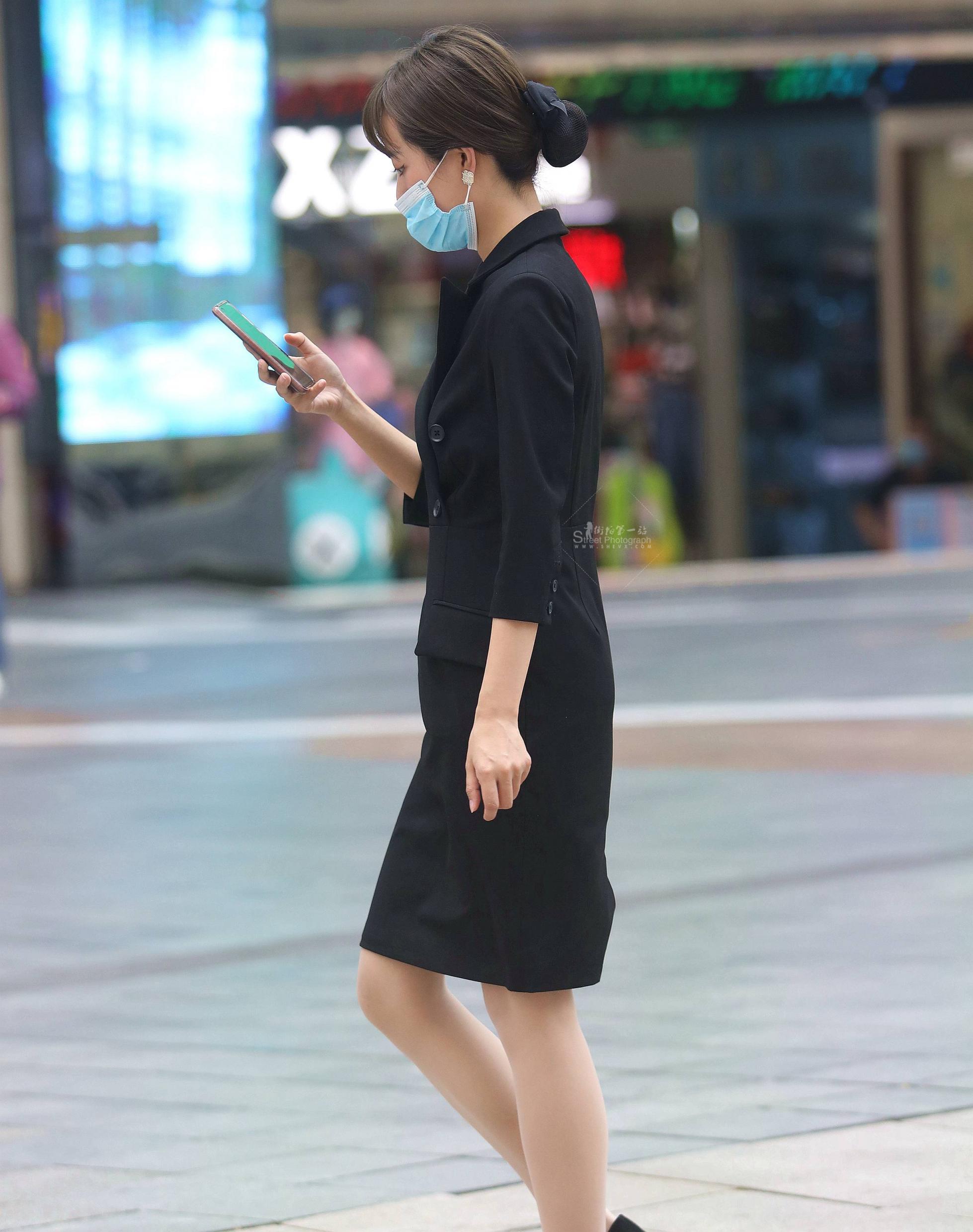 街拍肉丝职业装美shaofu