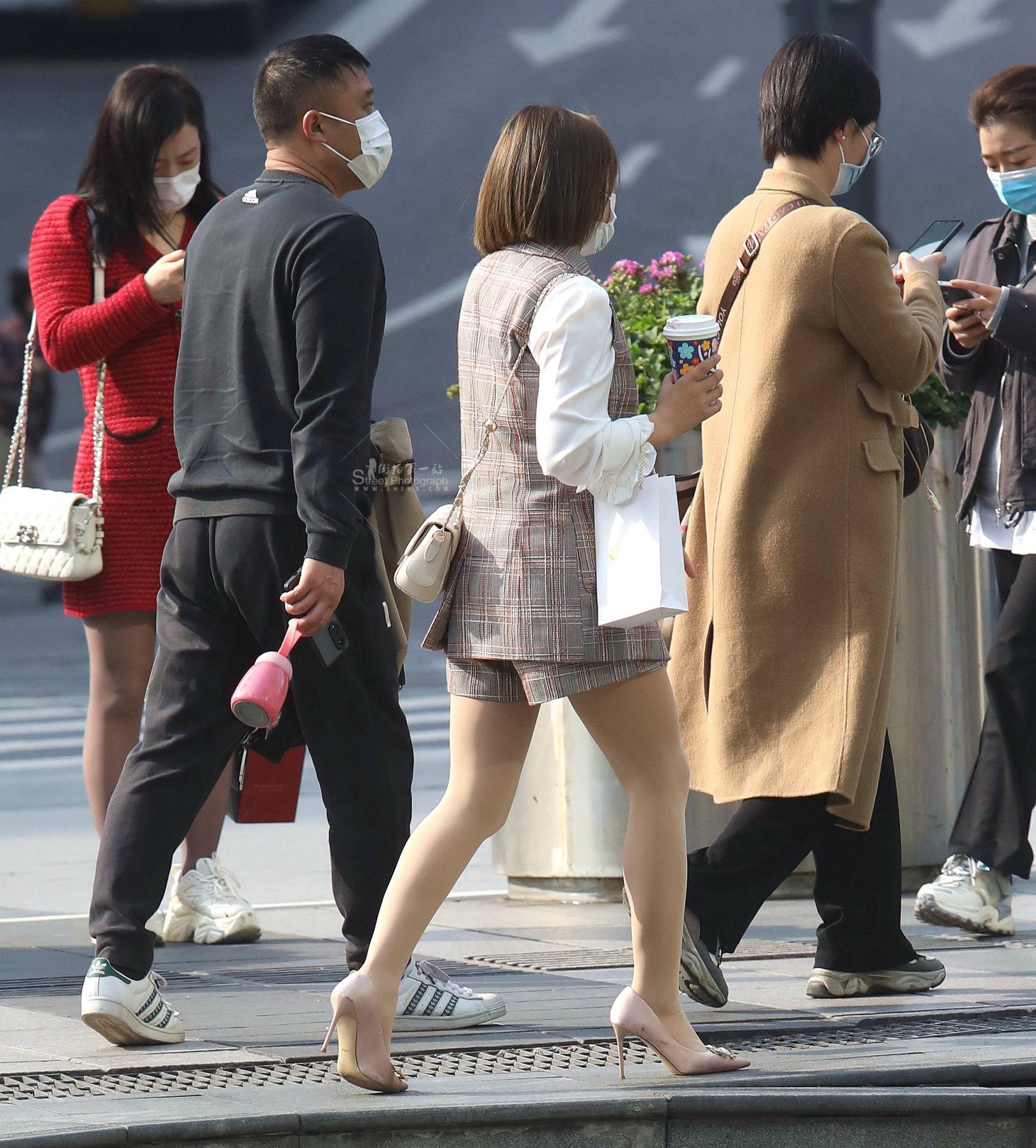 肉丝细街拍高跟shaofu